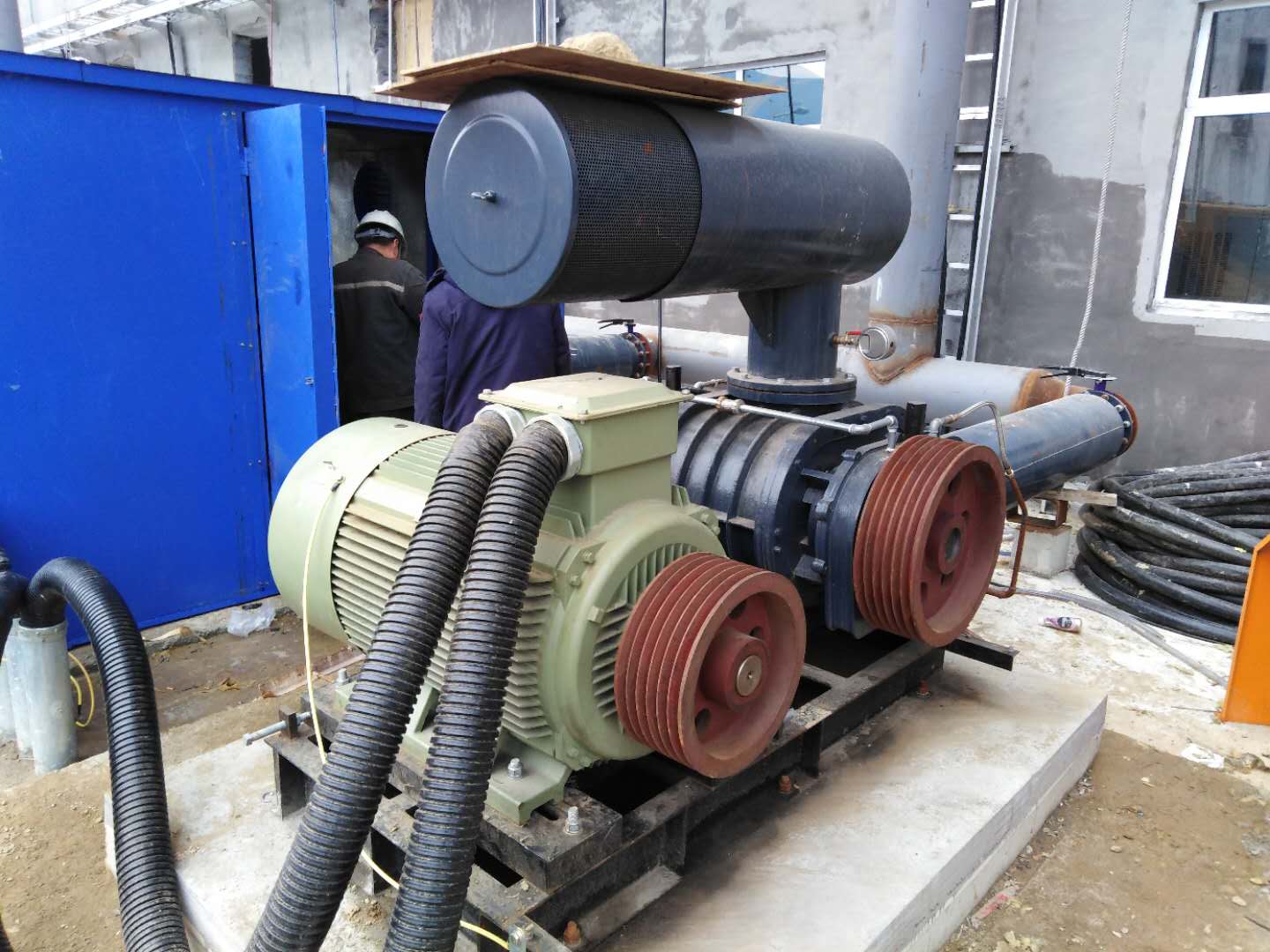 羅茨鼓風機使用現(xiàn)場